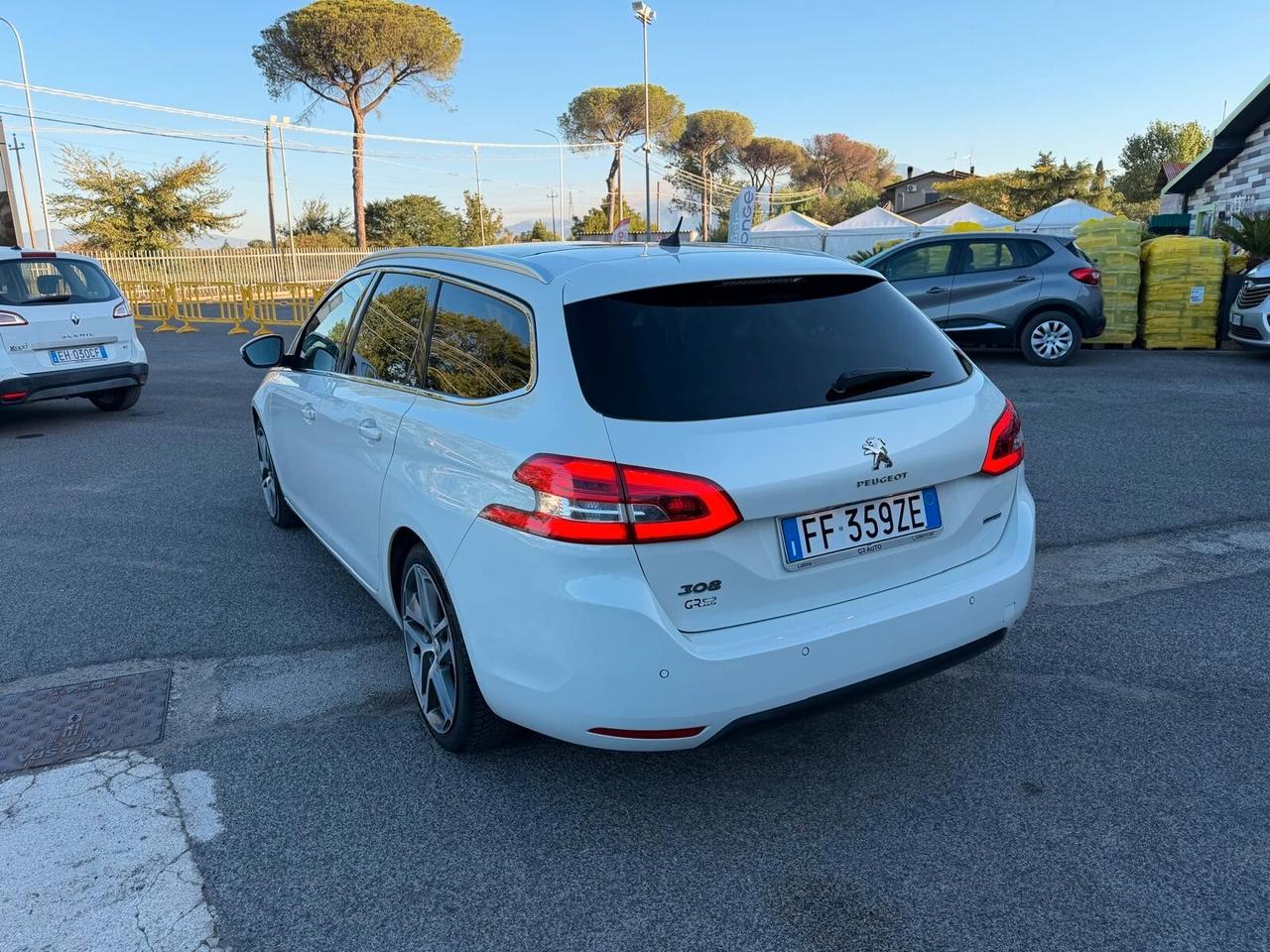 Peugeot 308 1.6 BLUEHDI 120 EAT6 S&S SW ALLURE 2016