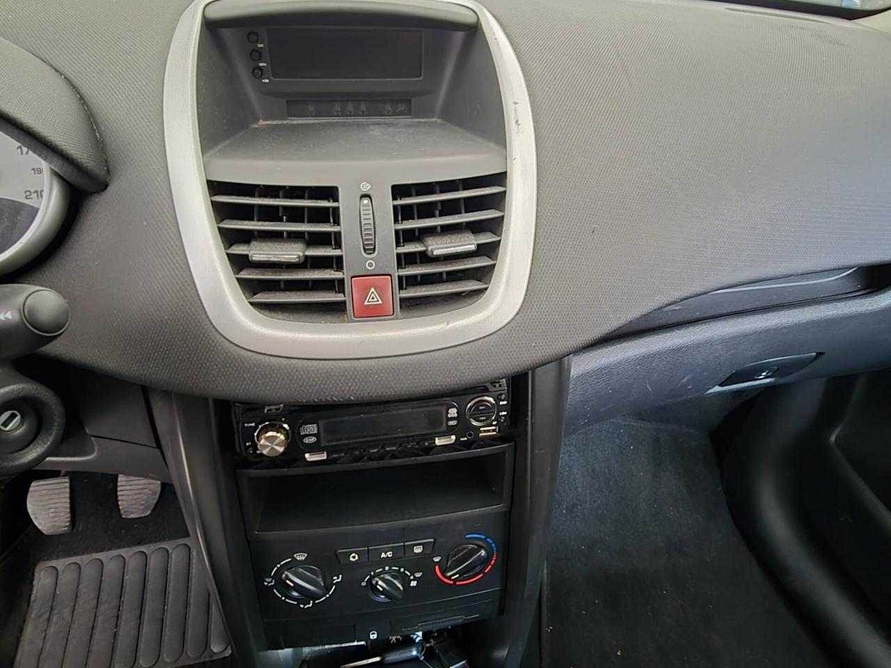Peugeot 207 1.4 HDi 70CV 5p. X Line
