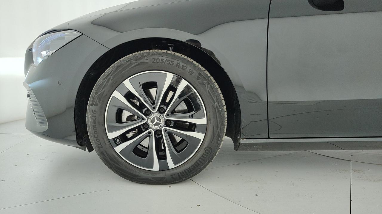 Mercedes-Benz CLA Shooting Brake 180 d Advanced auto