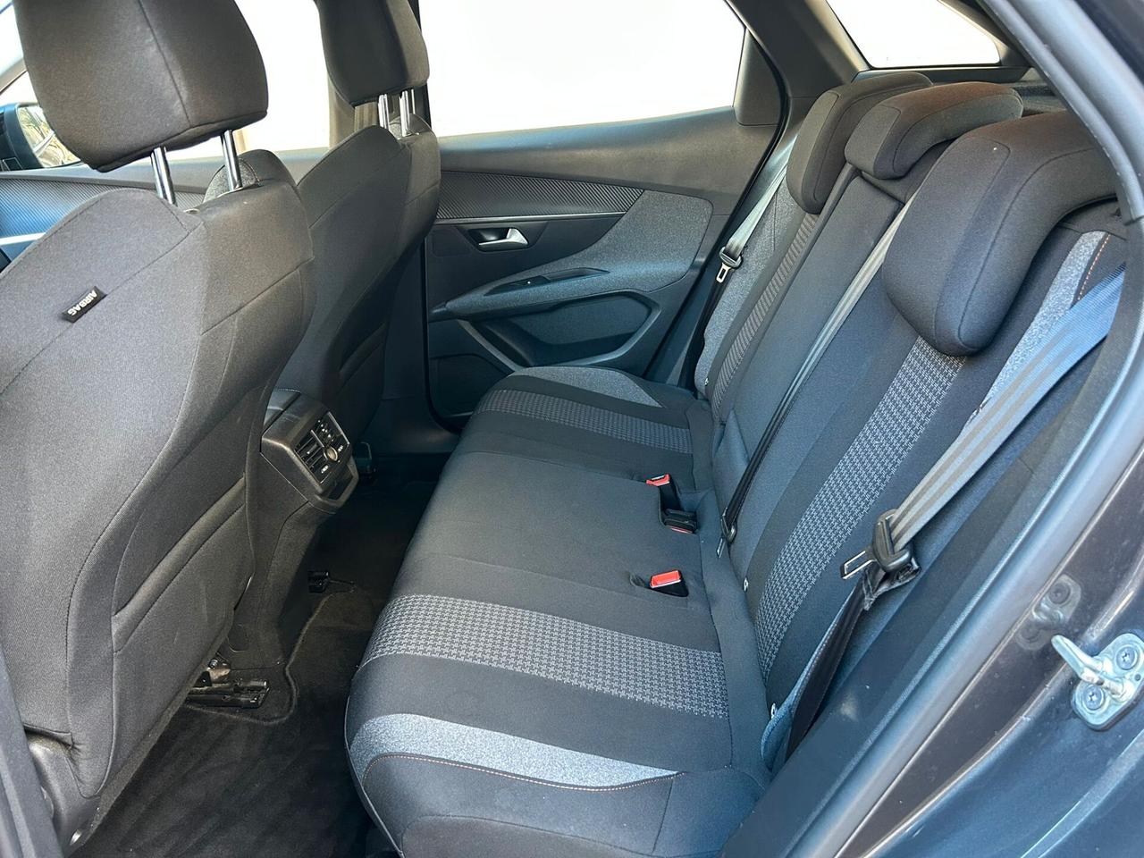 Peugeot 3008 1.5 BlueHDi Active Pack 2022