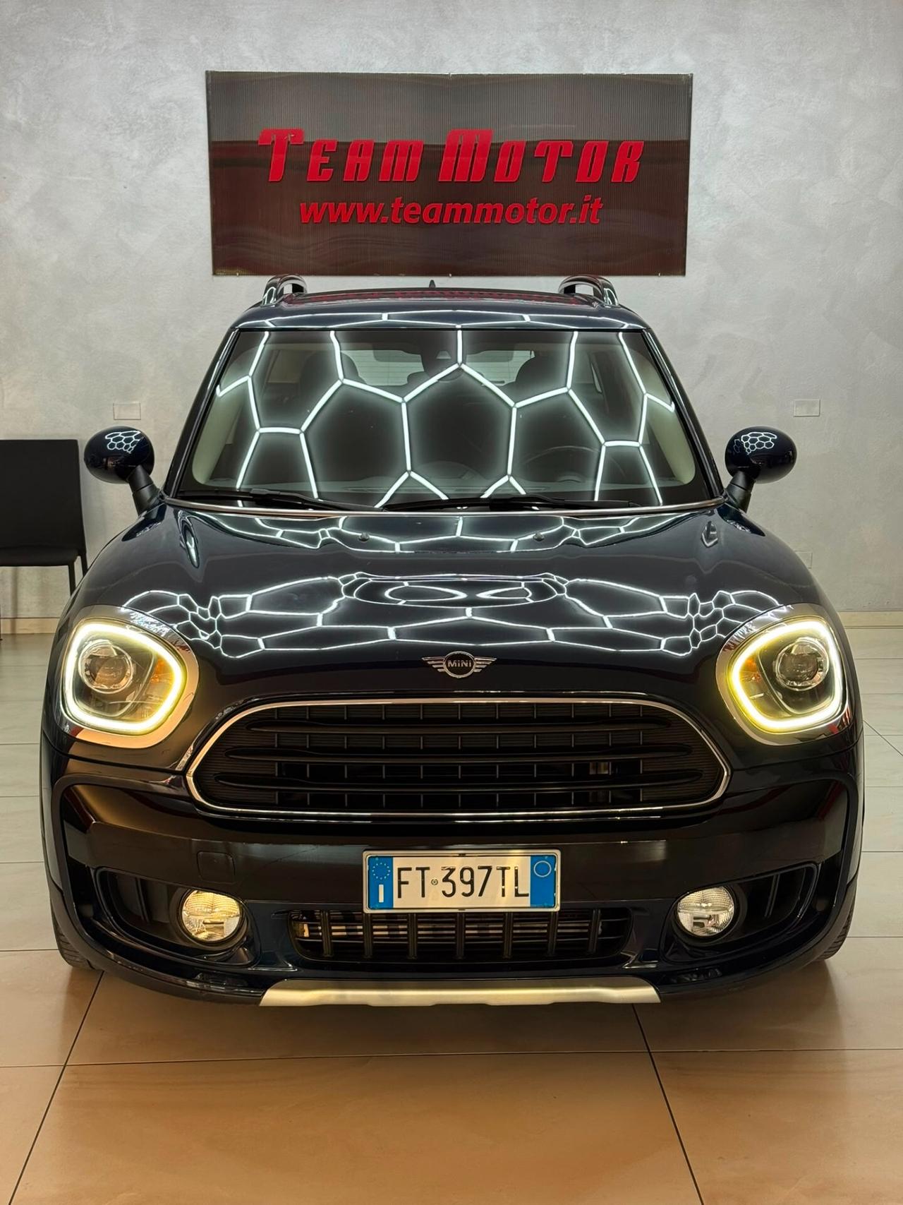 Mini One Countryman 1.5 Hype