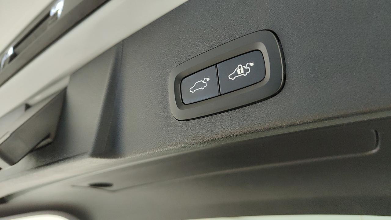 VOLVO XC40 2.0 b3 Core auto