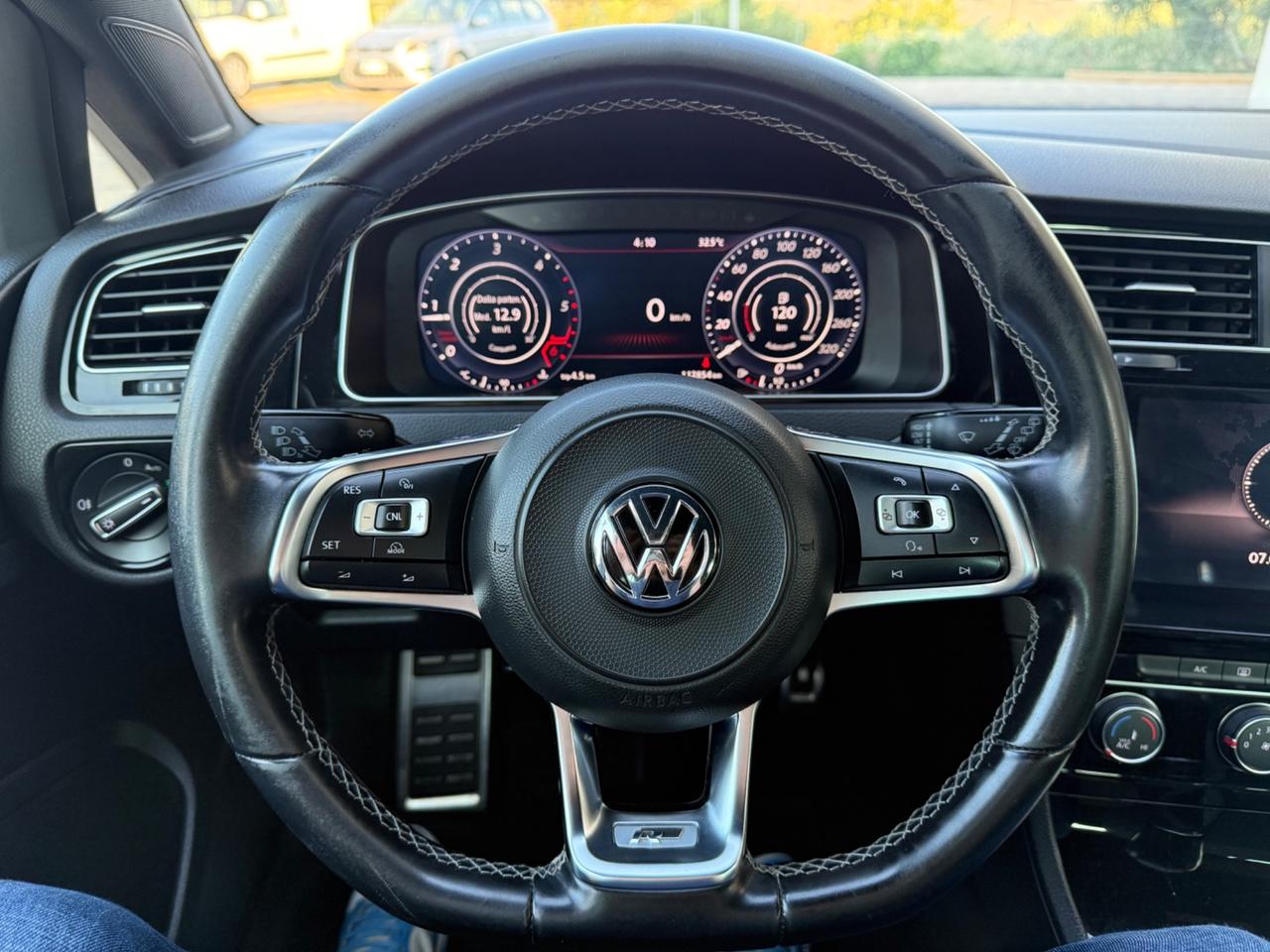 Volkswagen Golf R-LINE 1.6 TDI 115 CV 5p.