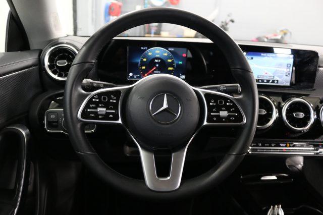 MERCEDES-BENZ CLA 200 d Automatic Shooting Brake Sport
