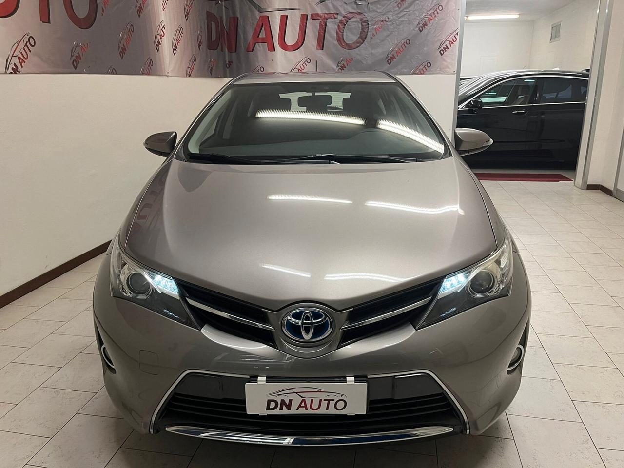 Toyota Auris 1.8 Hybrid Lounge