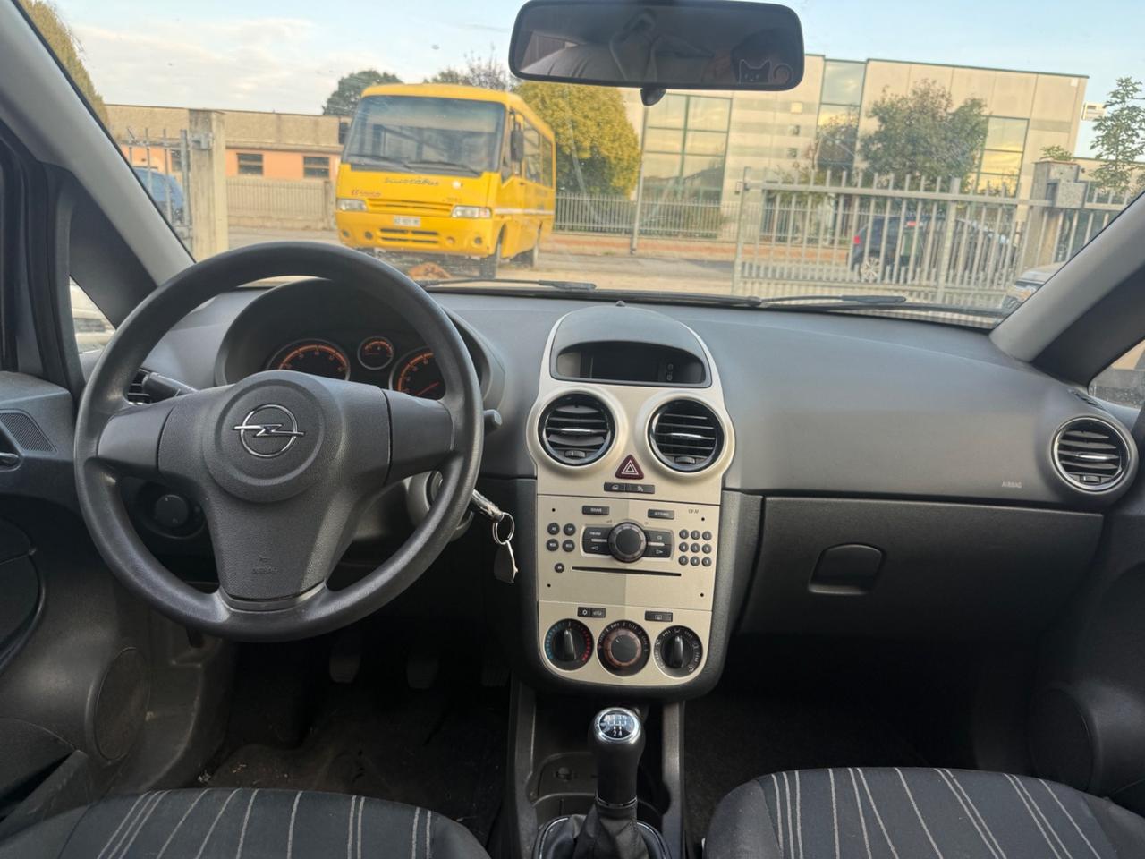 Opel Corsa 1.2 5 porte Cosmo