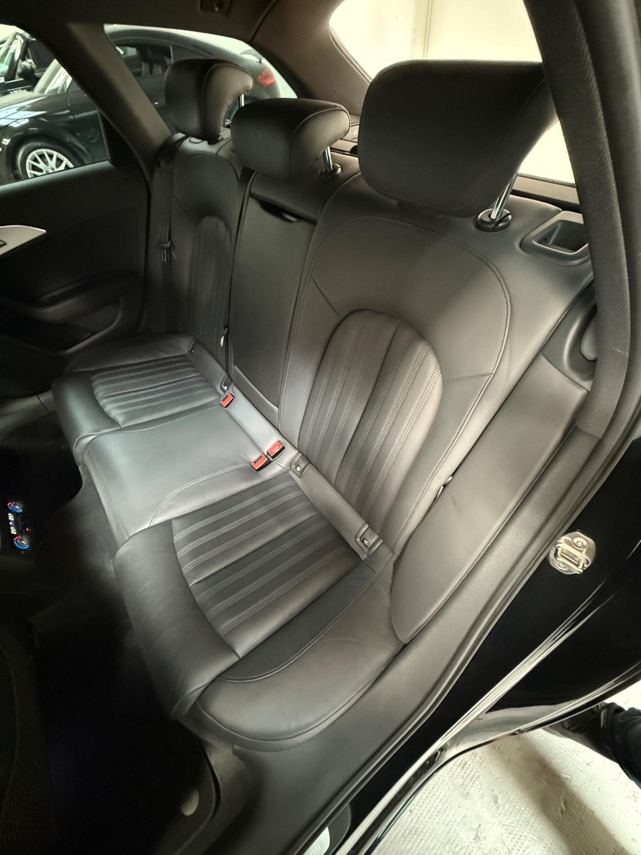 Audi A6 2.0 TDI 177 CV multitronic con GANCIO TRAINO