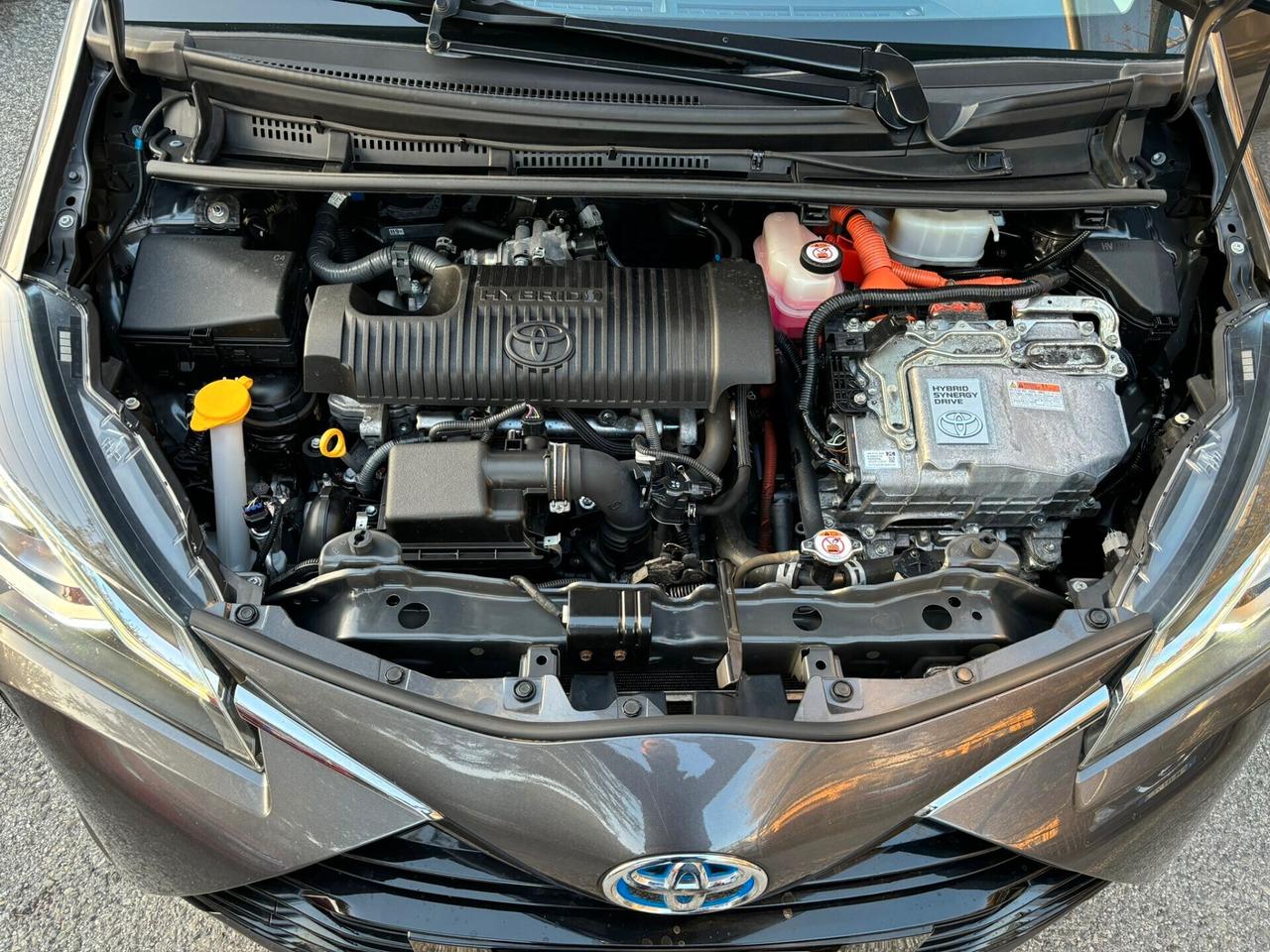 Toyota Yaris 1.5 Hybrid 5 porte OK Neopatentati