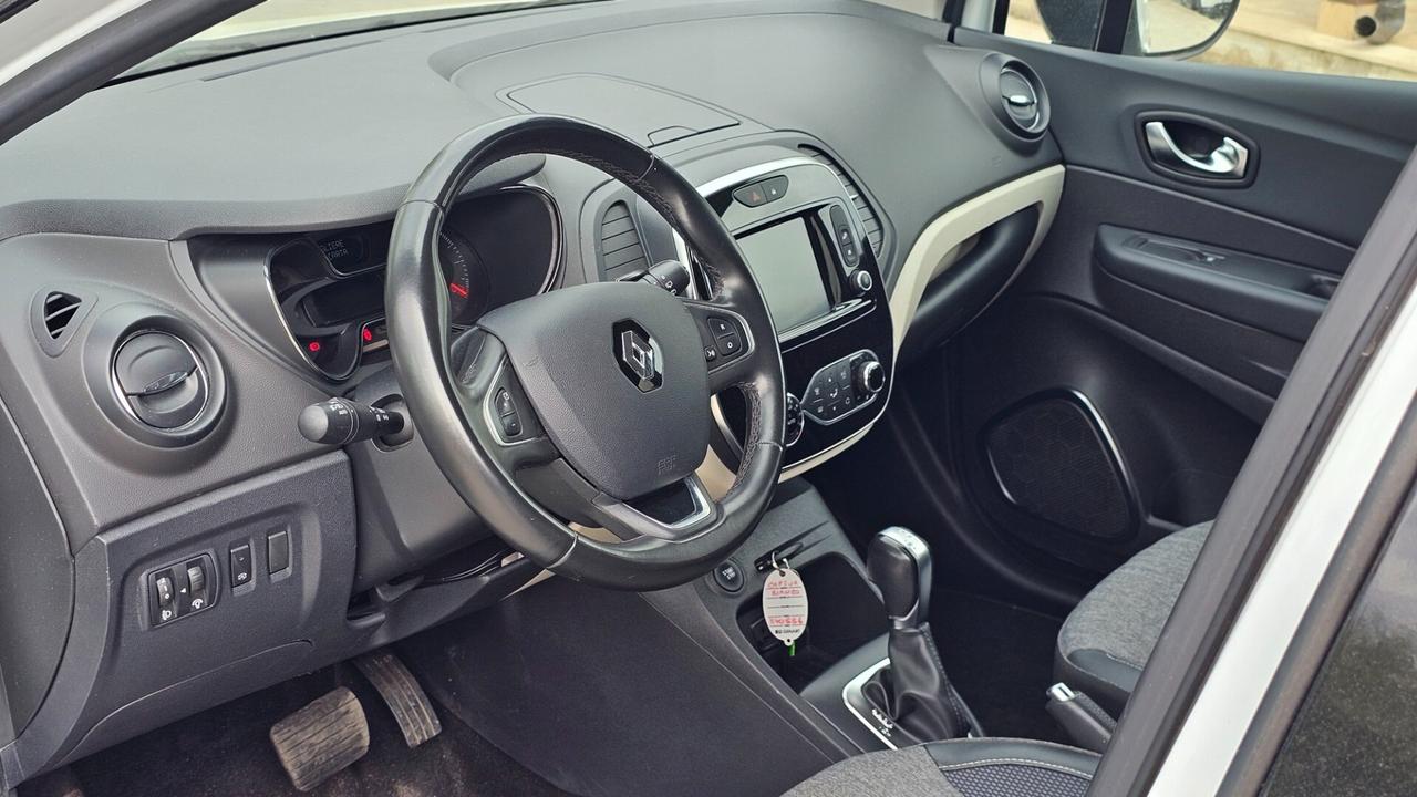 Renault Captur dCi 8V 90 CV EDC Initiale Paris