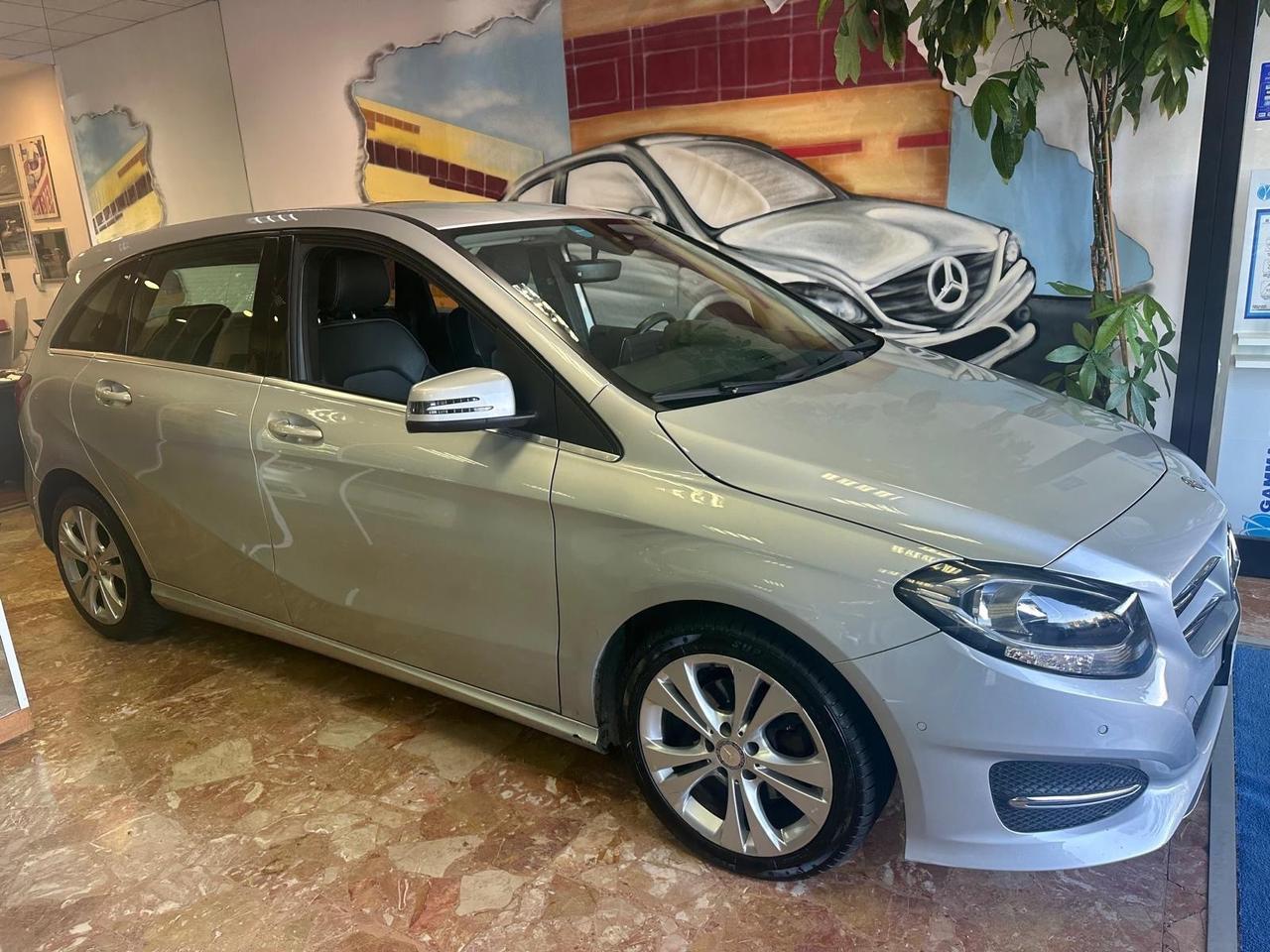 MERCEDES BENZ B 200 d AUTOMATICA SPORT NAVI TELECAMERA TUTTI I TAGLIANDI MB UNIPRO