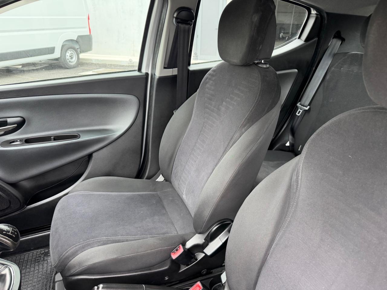 Lancia Ypsilon 1.3 MJT 16V 95 CV 5 porte S&S Gold