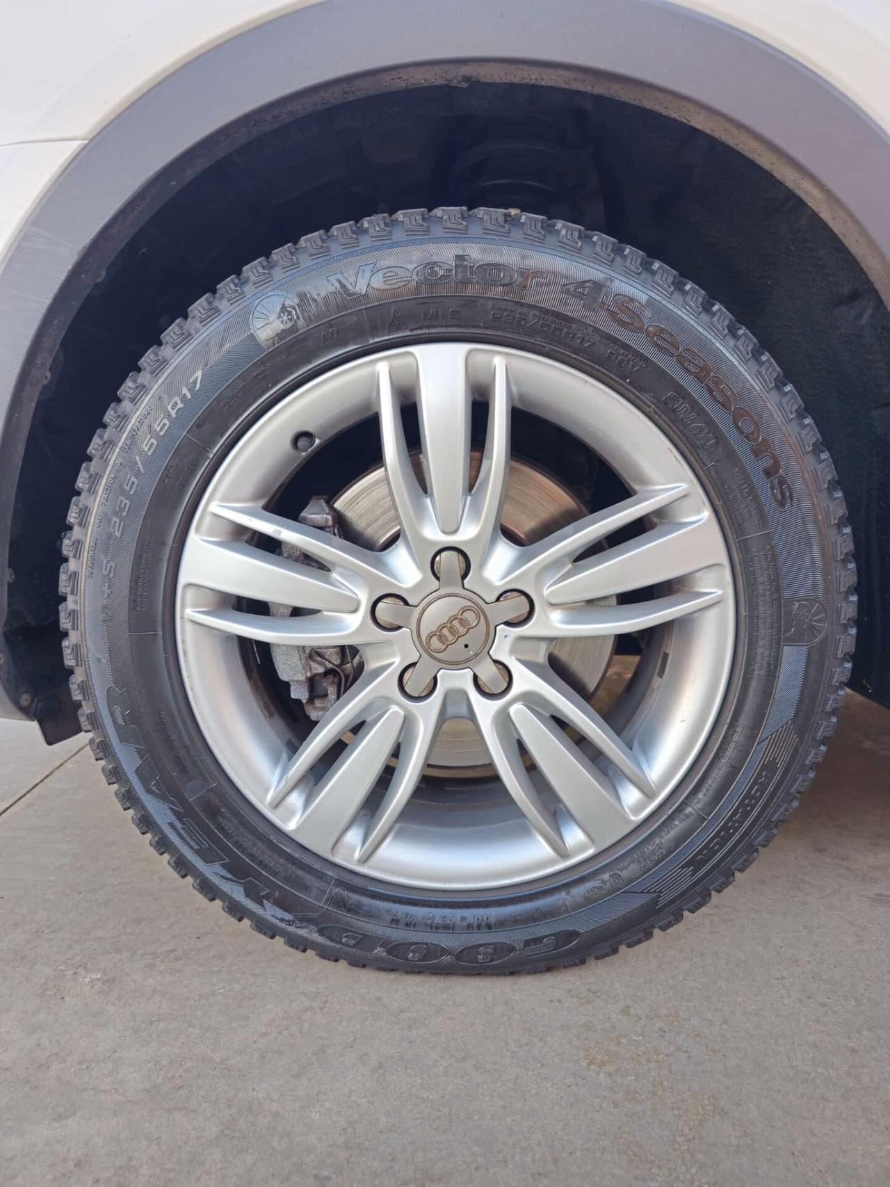 Audi Q3 2.0 TDI quattro S tronic Business