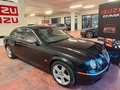 JAGUAR S-TYPE CAMBIO AUT. Diesel 2.7 CV 207 V6 Km 156.642 certificati