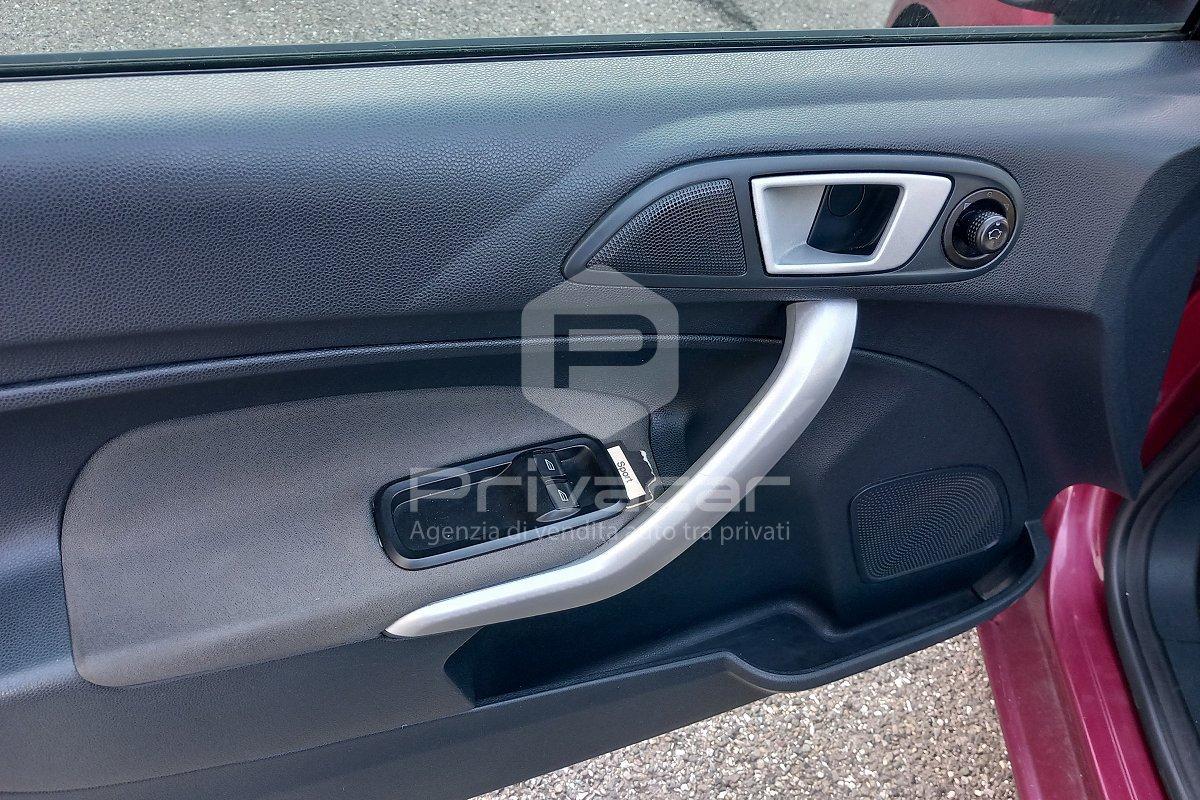 FORD Fiesta 1.4 3 porte Bz.- GPL Titanium