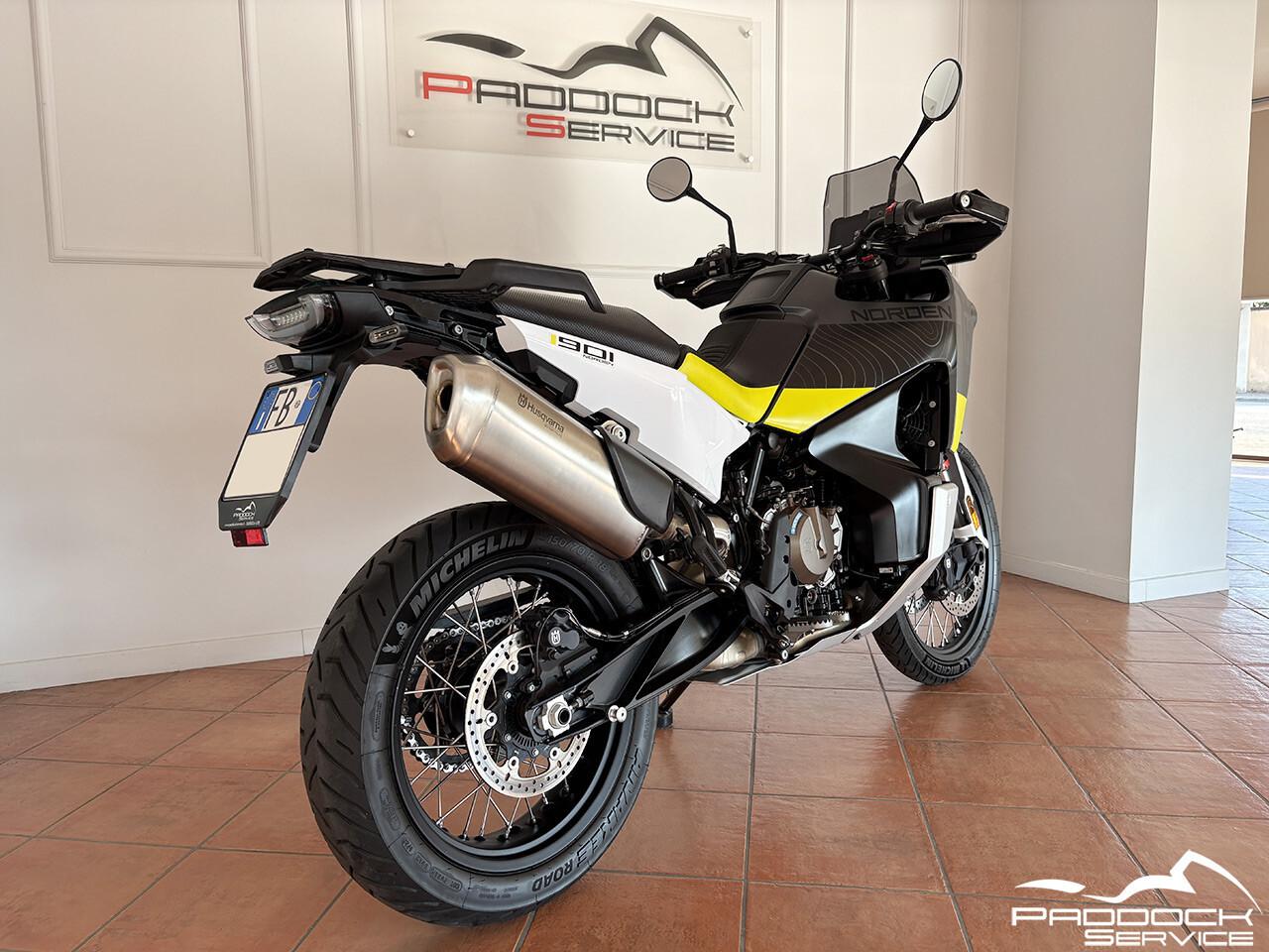 Husqvarna Norden 901 2023 17.013 km*********