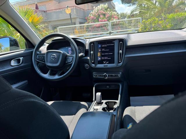 VOLVO XC40 T2 Geartronic Momentum