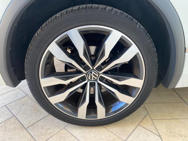 VOLKSWAGEN Tiguan 2.0 TDI 150 CV SCR DSG R-Line