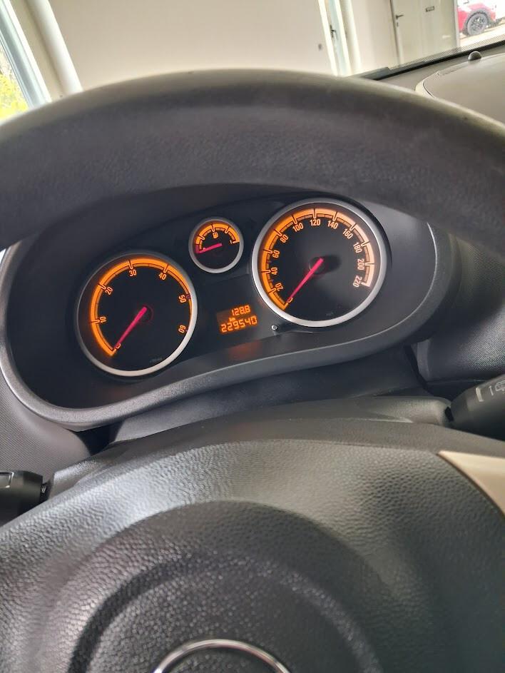 Opel Corsa 1.3 CDTI 75CV 5 porte Enjoy Pari al nuovo