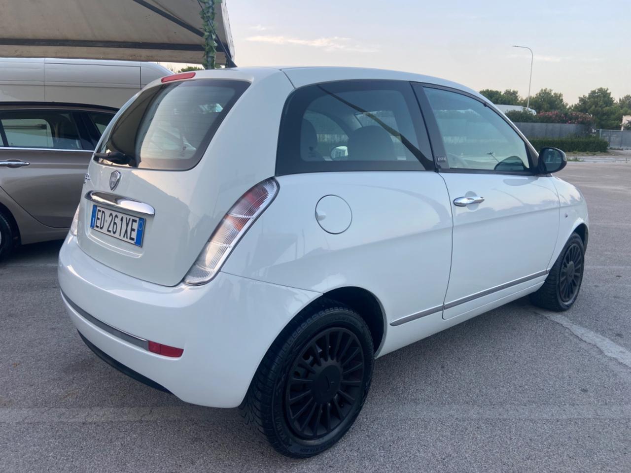 Lancia Ypsilon 2011 1.3 MJT 75 CV Diva garanzia 12/24