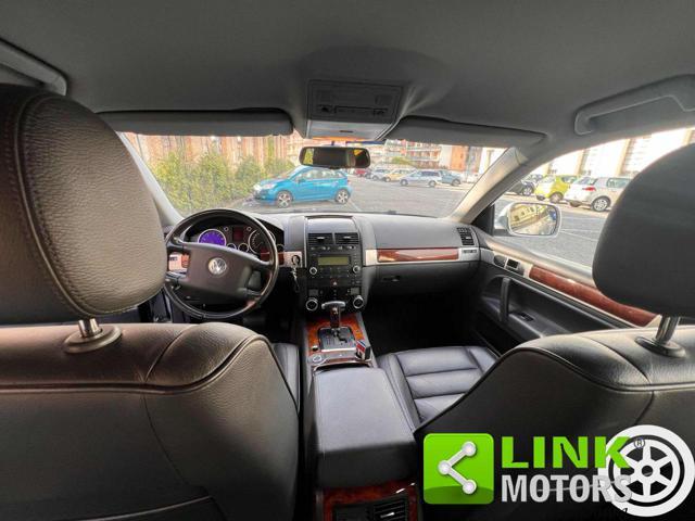 VOLKSWAGEN Touareg 3.2 V6 tiptronic