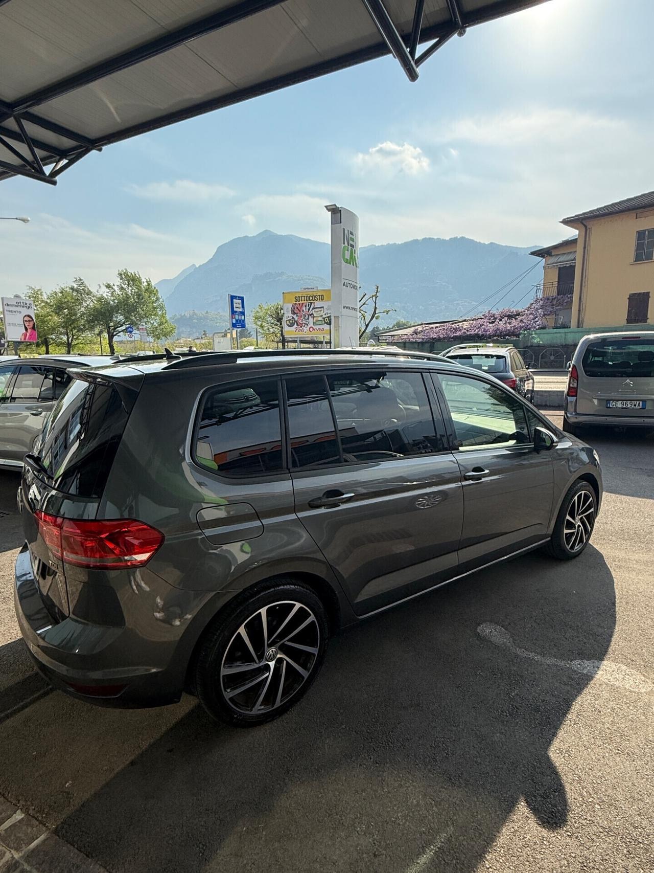 VOLKSWAGEN TOURAN 1.6 TDI SCR Executive 7 Posti