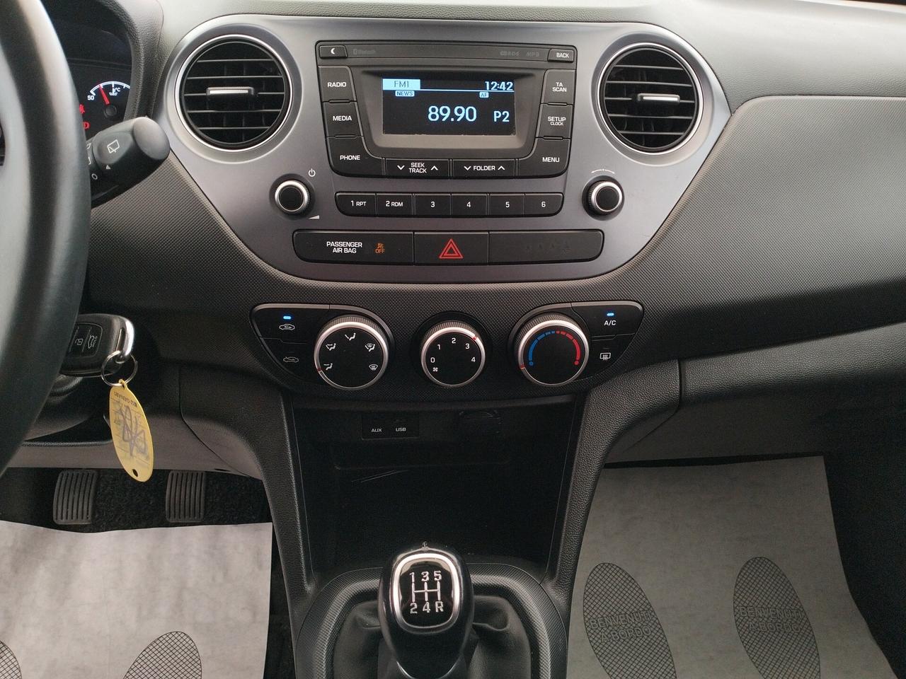 Hyundai i10 1.0 Advanced - NEOPATENTATI