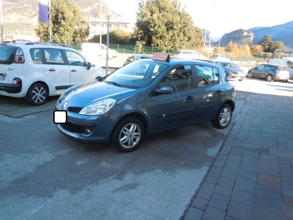 Renault Clio 1.2 5P