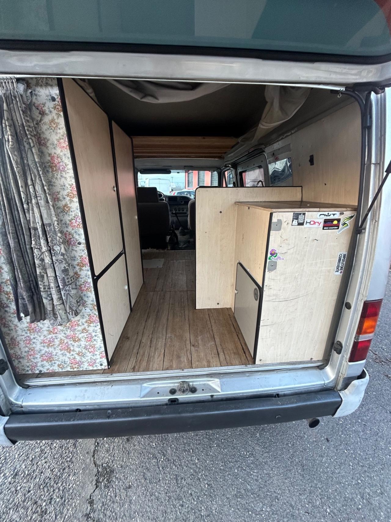 237 solari a camper puro del 2000 in saldo