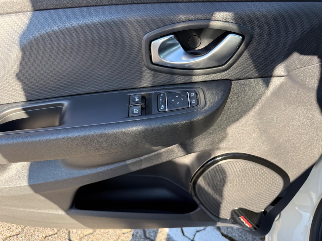 Renault Clio dCi 8V 90CV EDC Start&Stop 5P*Navi