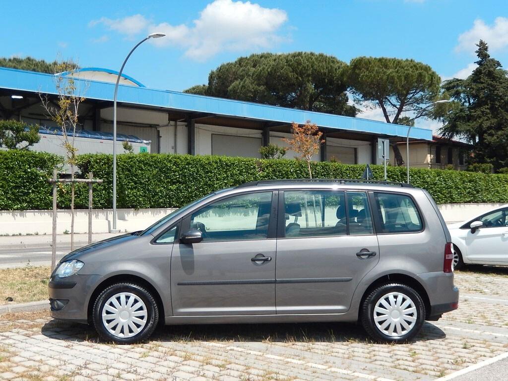 VOLKSWAGEN TOURAN 1.4 Metano della casa - 7 POSTI