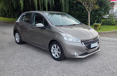 Peugeot 208 1.4 HDi 5 porte Allure