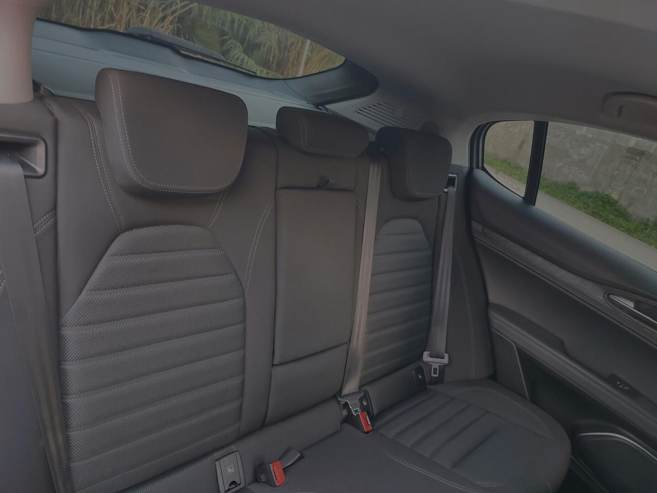 Alfa Romeo Stelvio 2.2 DIESEL 160 CV AT8 RWD NAVIGATORE AUTOMATIK