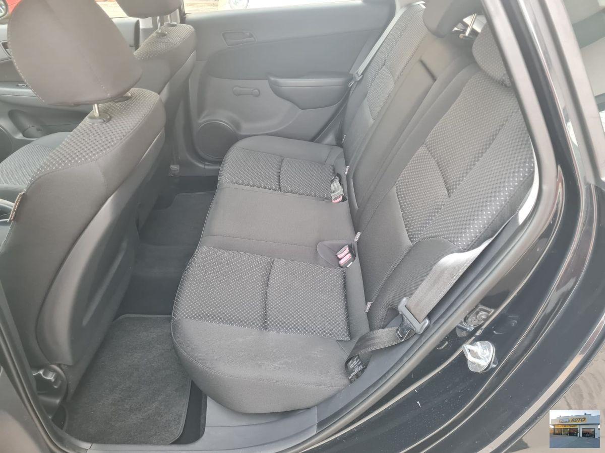 HYUNDAI i30 1.4 Benzina-52.000 Km-Neopatentati