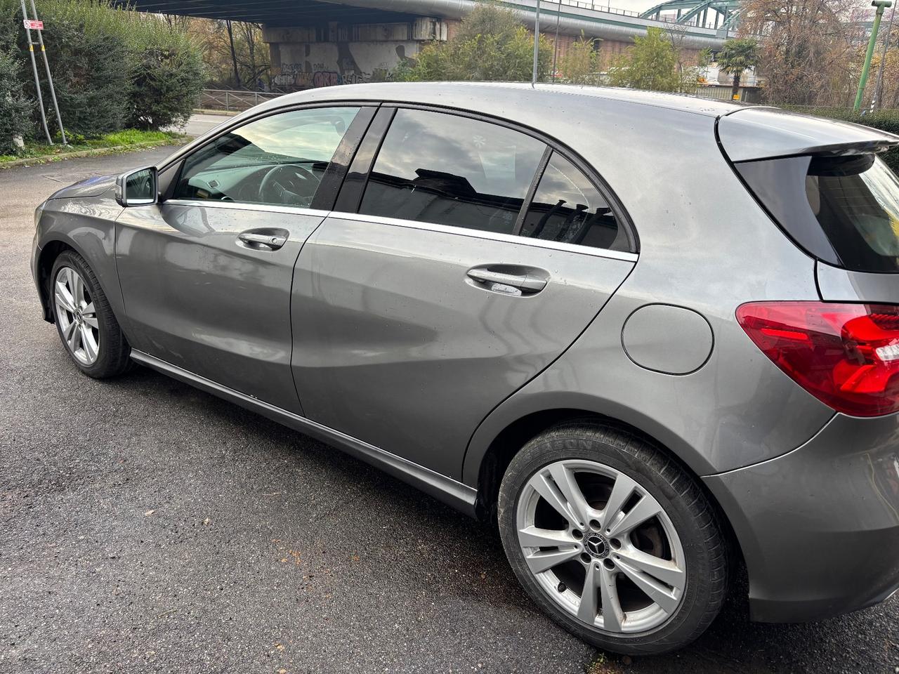 Mercedes-benz A 180 d Automatic Premium