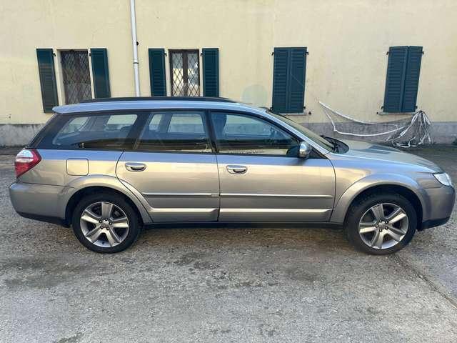 Subaru OUTBACK Outback 2.5 Luxury mt