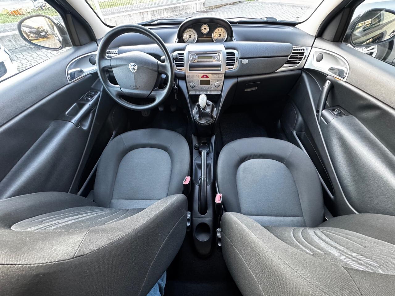 Lancia Ypsilon 1.2 69 CV 5 porte S&S Platinum