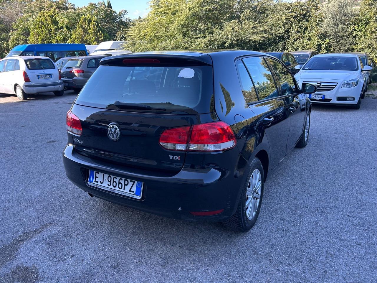 Volkswagen Golf 1.6 TDI DPF 5p