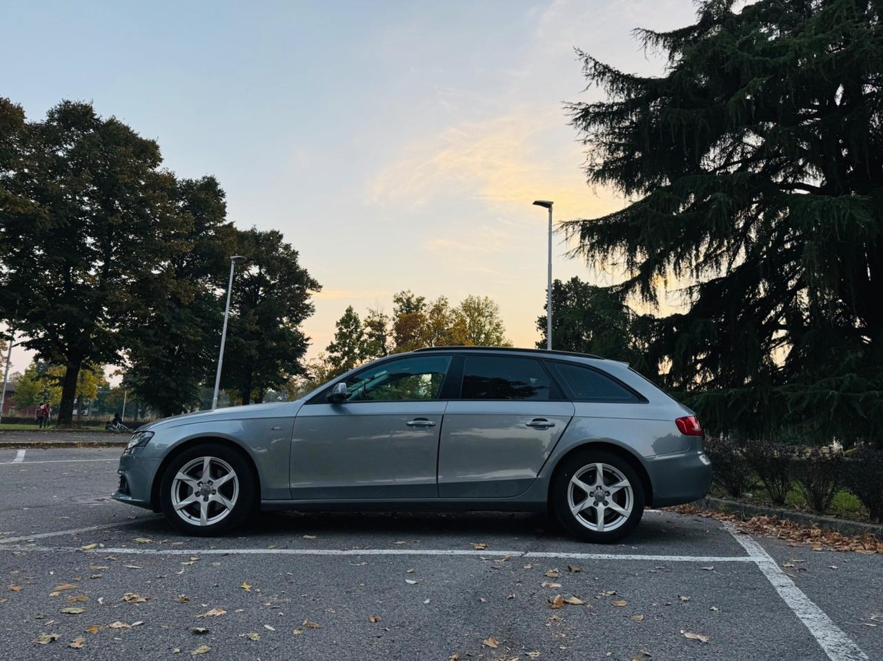 Audi A4 2.0 TDI S-Line