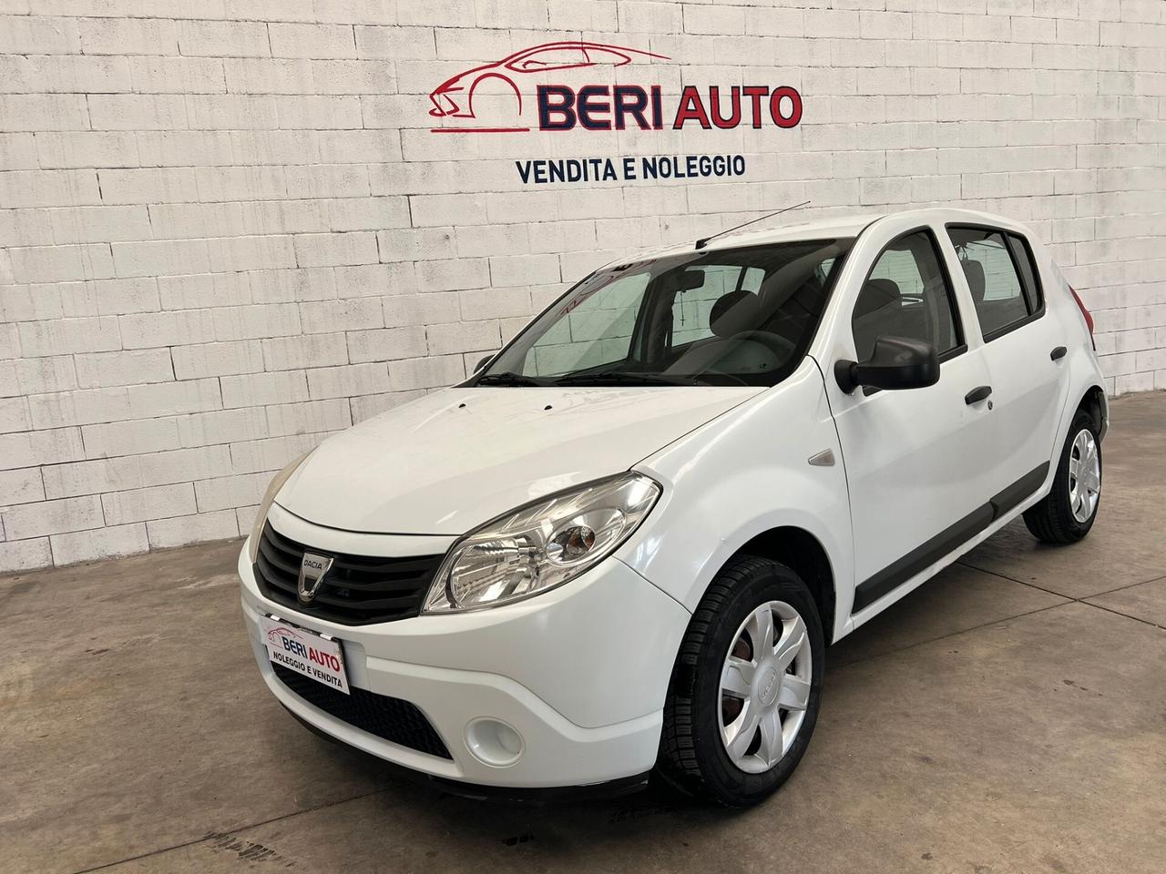 Dacia Sandero 1.4 8V GPL Lauréate adatta neopatentati