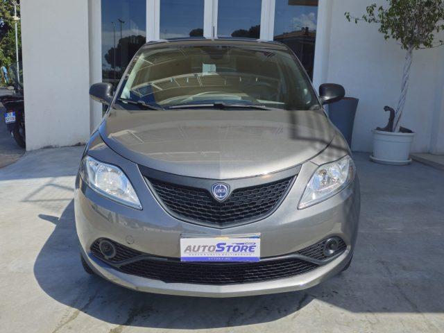 LANCIA Ypsilon 1.0 FireFly 5 porte S&S Hybrid Ecochic Silver