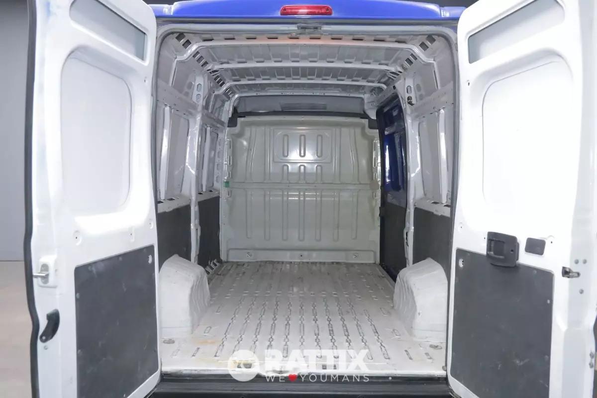 Peugeot Boxer 330 2.2 BlueHDI 140CV L2H2 (IVA ESCLUSA)
