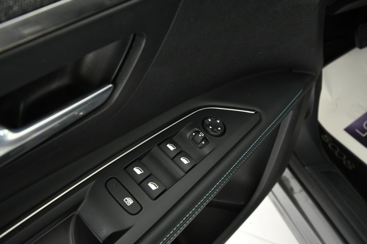 PEUGEOT 5008 1.5 bluehdi Allure Pack s&s 130cv eat8 7P.TI CAMERA+APP CONNECT