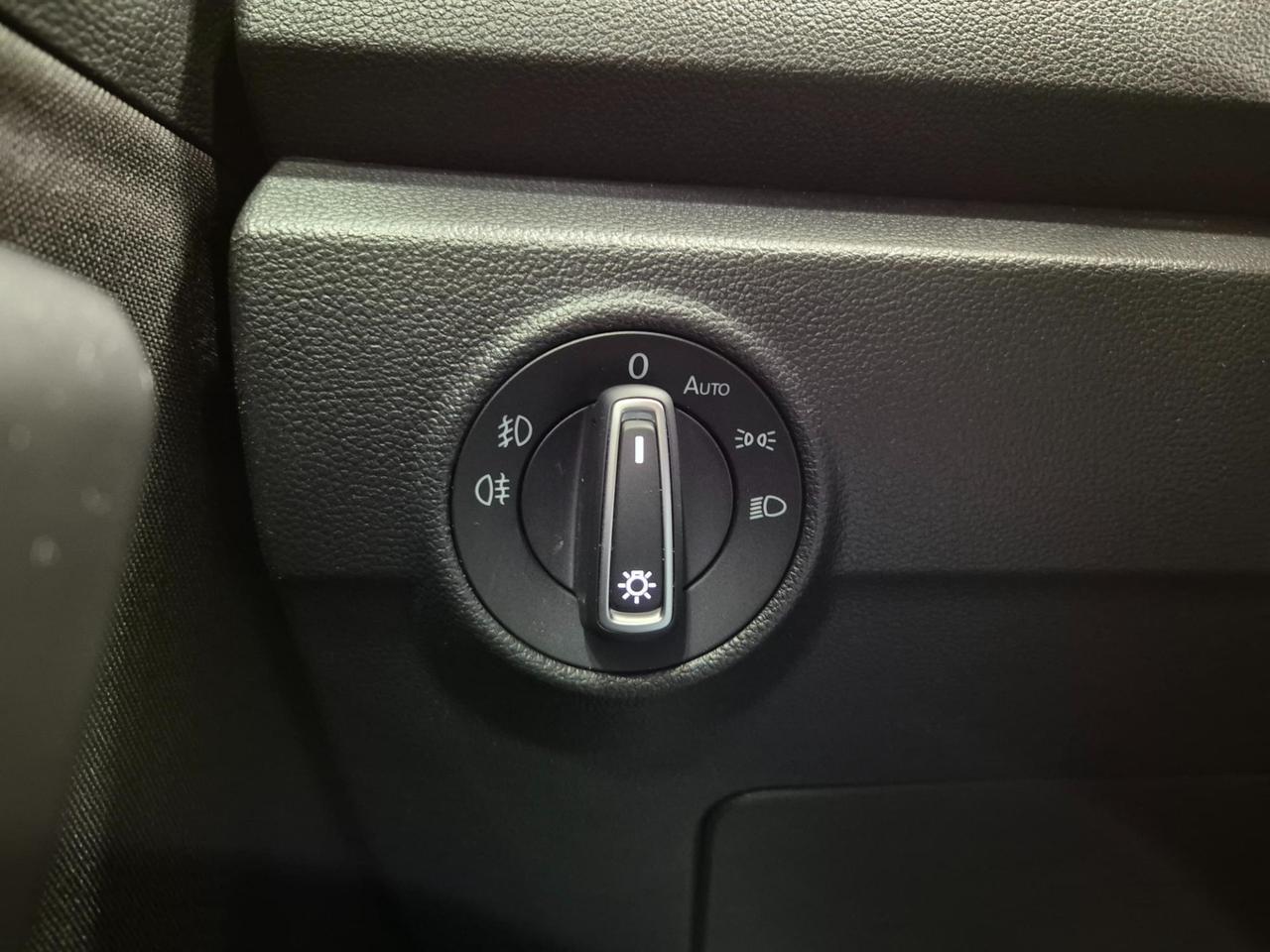 Volkswagen T-Roc 1.5 TSI Style dsg - Carplay - ACC/Lim - Sens. Park