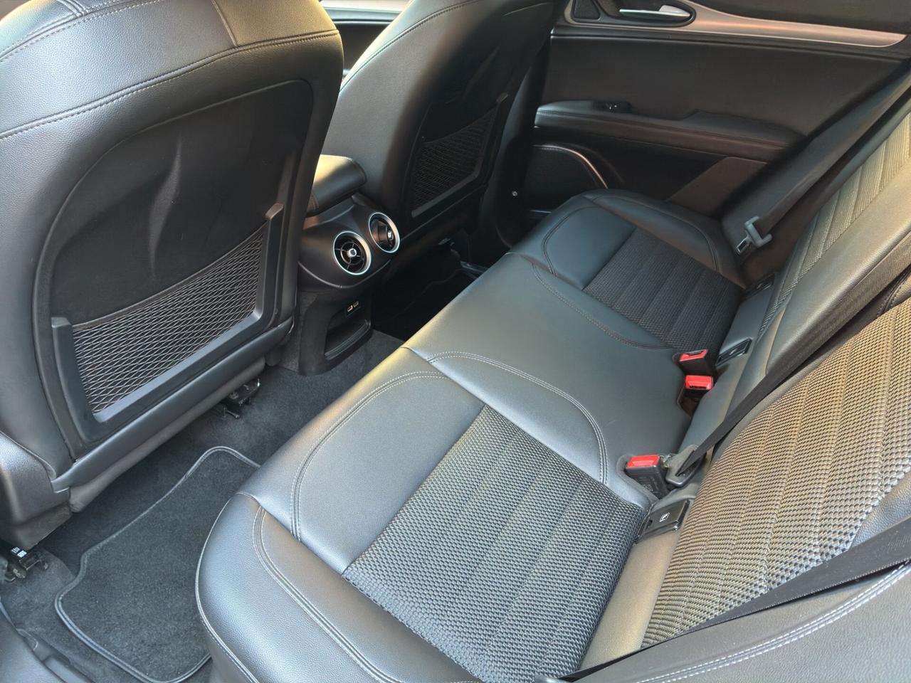 Alfa Romeo Stelvio Q4 - DISTRIBUZIONE ESEGUITA AUTOMATICA