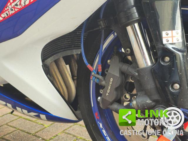 SUZUKI GSX R 750 K8