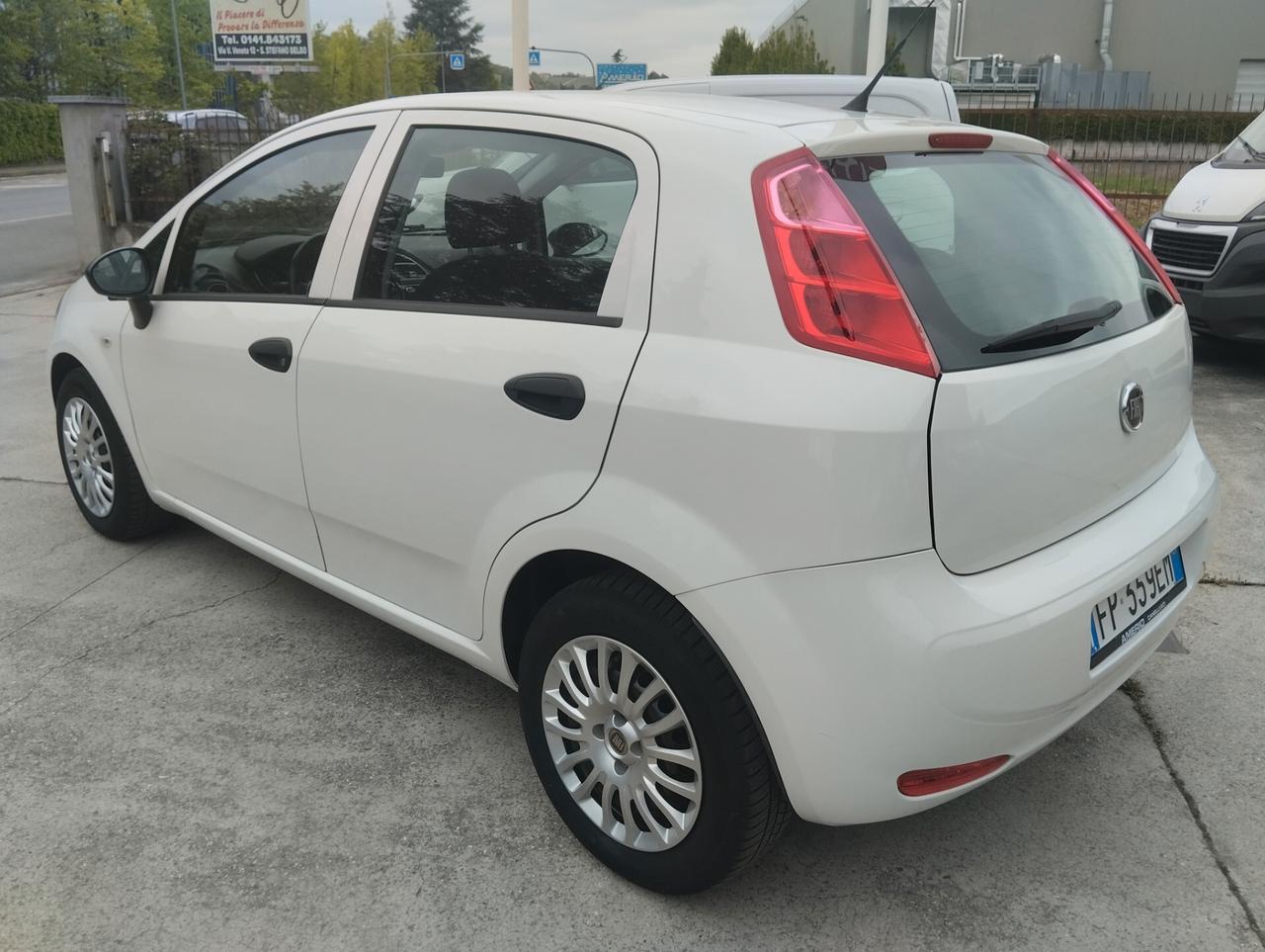Fiat Punto 1.3 MJT II S&S 95 CV 5 porte Street