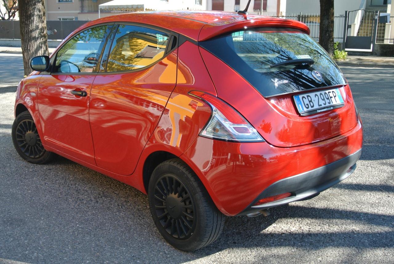 Lancia Ypsilon 1.2 69 CV 5 porte S&S Elefantino Blu