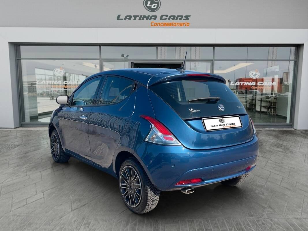 Lancia Ypsilon III 1.0 firefly hybrid Gold s&s 70cv CON CARPLAY