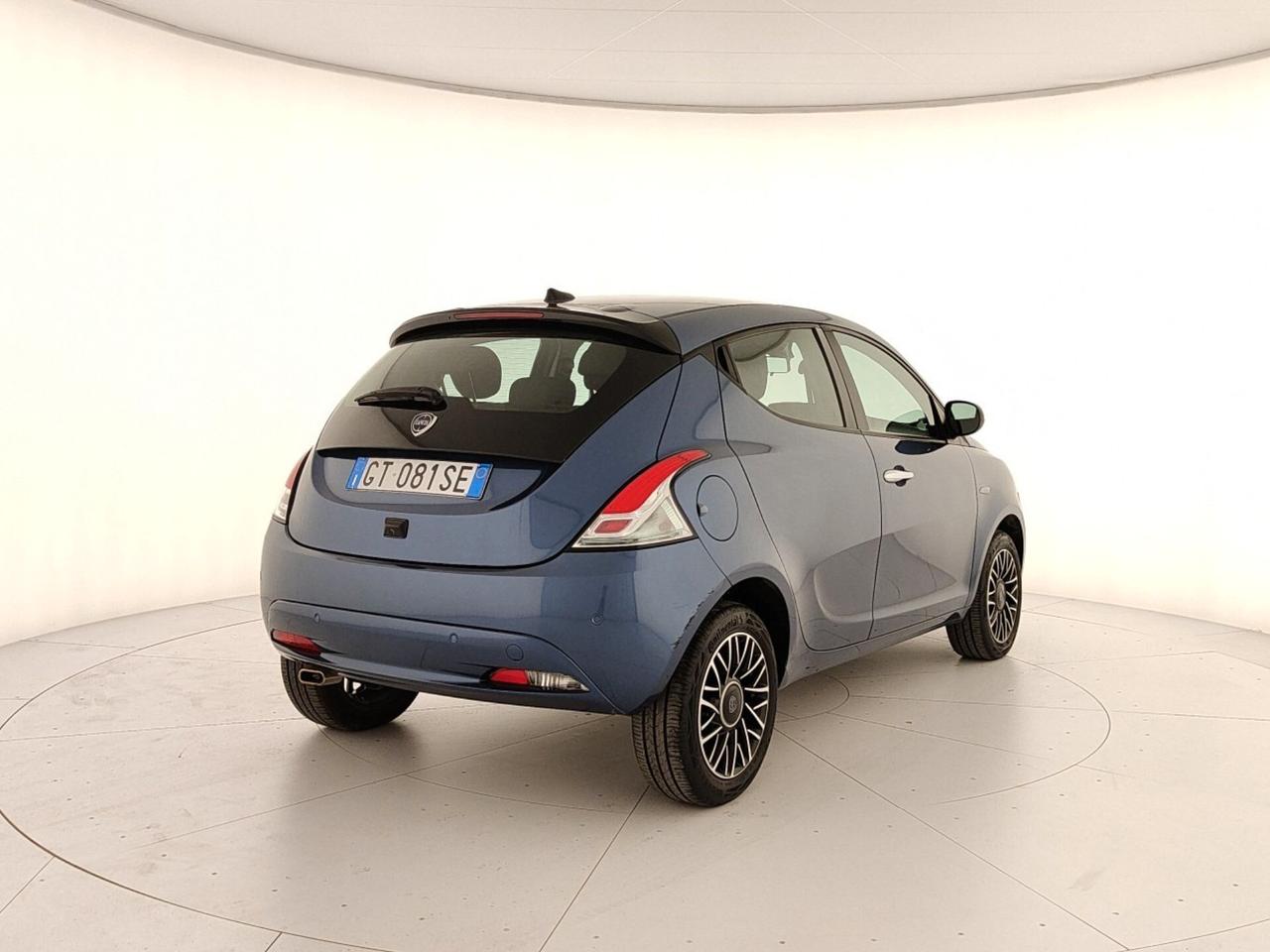 Lancia Ypsilon 1.0 FireFly 5 porte S&S Hybrid Platino