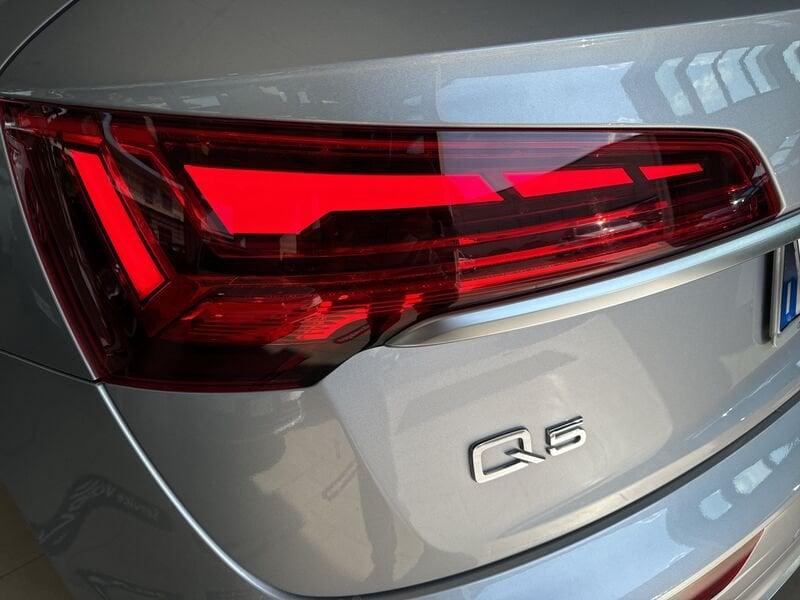 Audi Q5 40 2.0 tdi mhev 12V S line quattro s-tronic 204cv